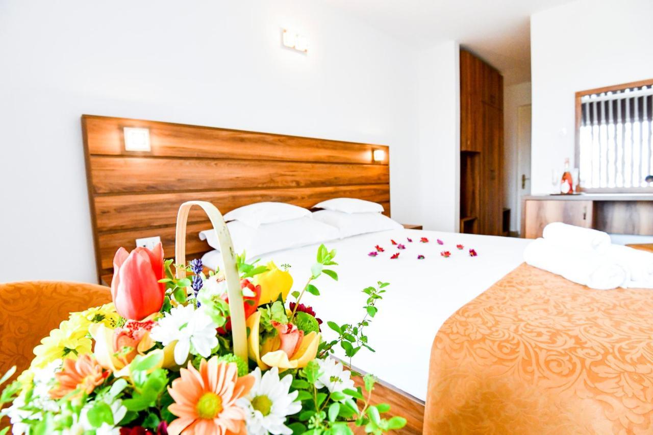 Complex Tismana 3* All Inclusive 朱庇特 外观 照片