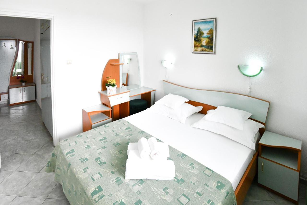 Complex Tismana 3* All Inclusive 朱庇特 外观 照片