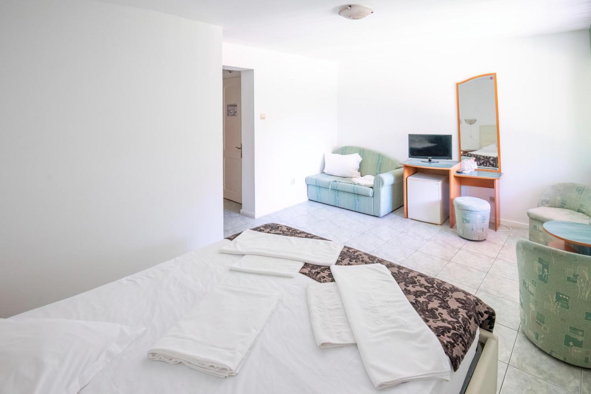 Complex Tismana 3* All Inclusive 朱庇特 外观 照片